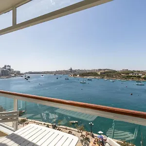 Stunning - Seafront 3-bedroom 6th Floor Sliema