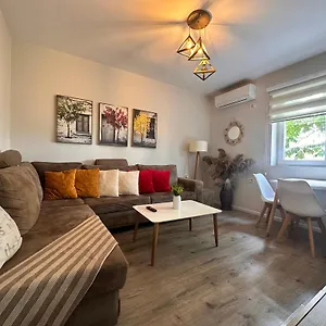 https://dafina-central-apartment.albaniahotels.org